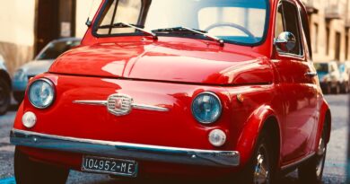 closeup photo of red car