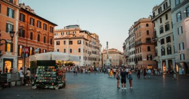 What to Wear and Bring on Rome Walking Tours in Every Season