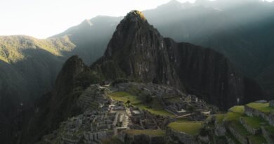 Machu Picchu Tours from Cusco: Comparing Train and Hiking Options