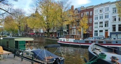 Amsterdam Bike and Canal Guide: Essential Tips for a Safe and Scenic Ride